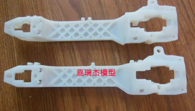 做手板模型時為什么要噴油呢？